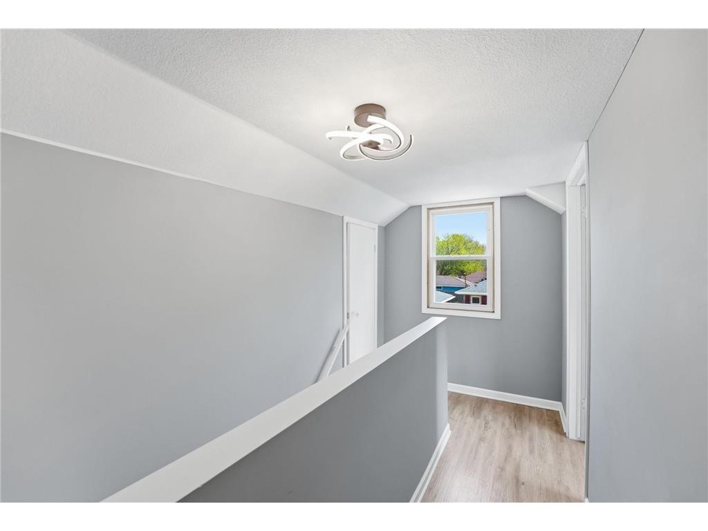 1697 Rose Place Roseville MN 55113 7064909 image21
