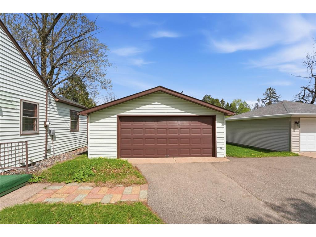 1697 Rose Place Roseville MN 55113 7064909 image25