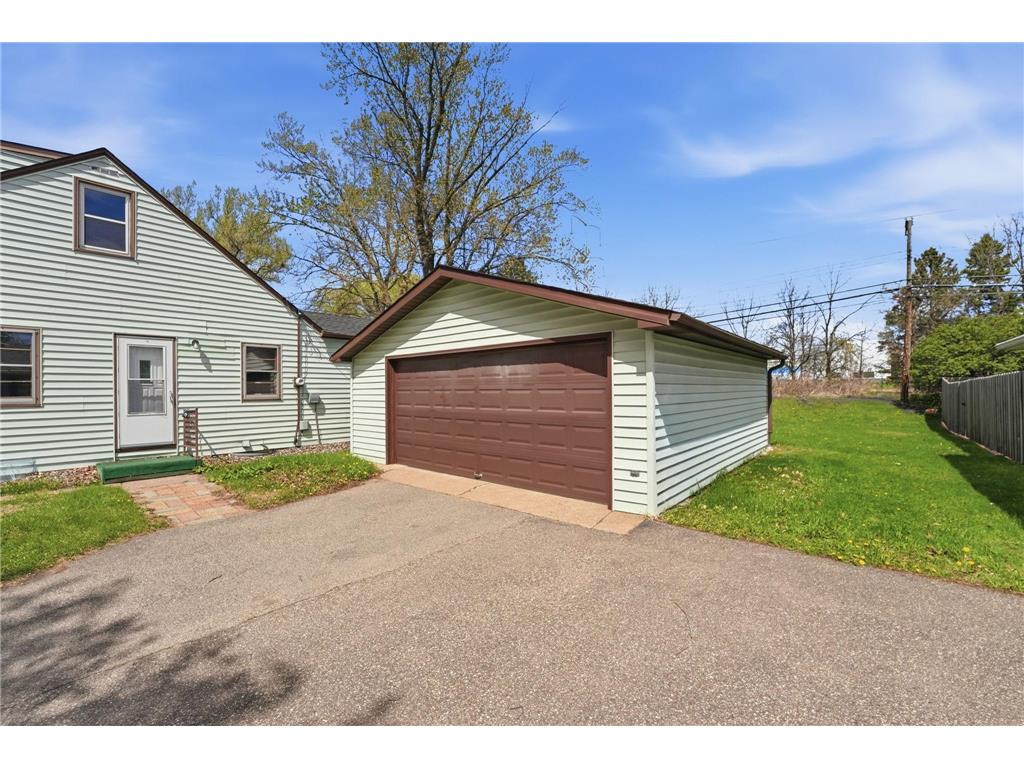 1697 Rose Place Roseville MN 55113 7064909 image26