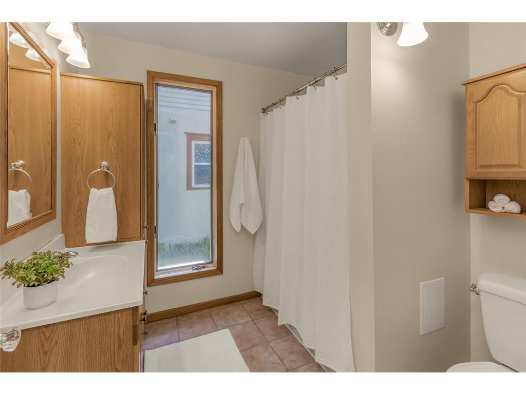 1697 Taylor Avenue Saint Paul MN 55104 7054374 image25