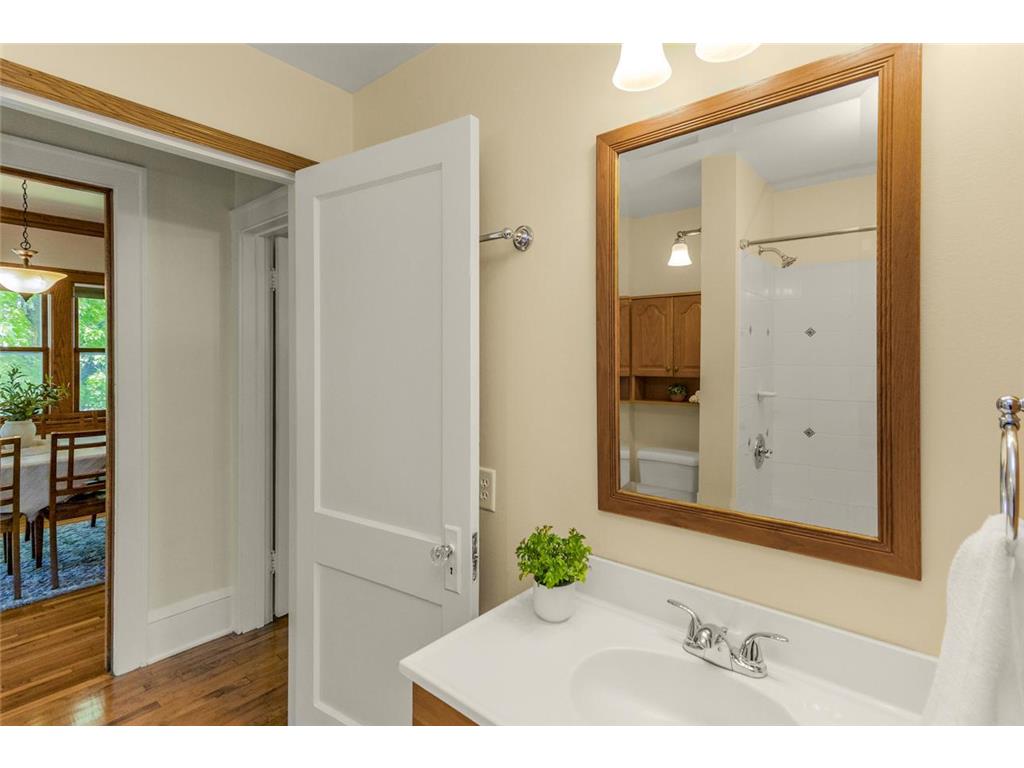 1697 Taylor Avenue Saint Paul MN 55104 7054374 image26