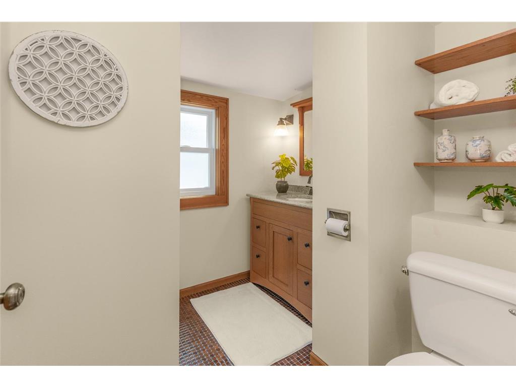1697 Taylor Avenue Saint Paul MN 55104 7054374 image35