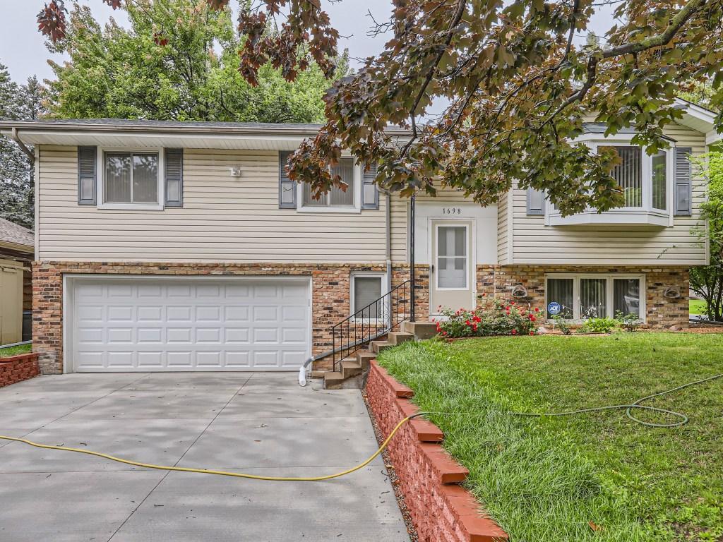 1698 17th Avenue NW New Brighton MN 55112 6402360 image1