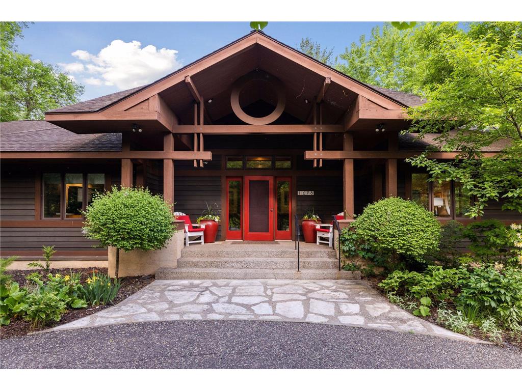 1698 Dodd Road Mendota Heights MN 55118 6549799 image1