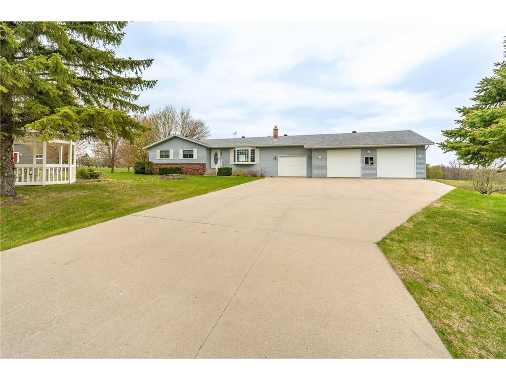 16990 River Oaks Boulevard Fergus Falls MN 56537 7072649 image1