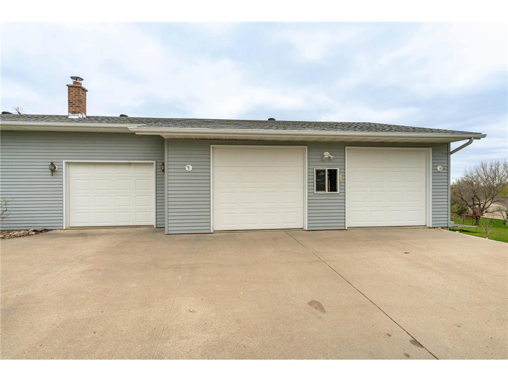 16990 River Oaks Boulevard Fergus Falls MN 56537 7072649 image3