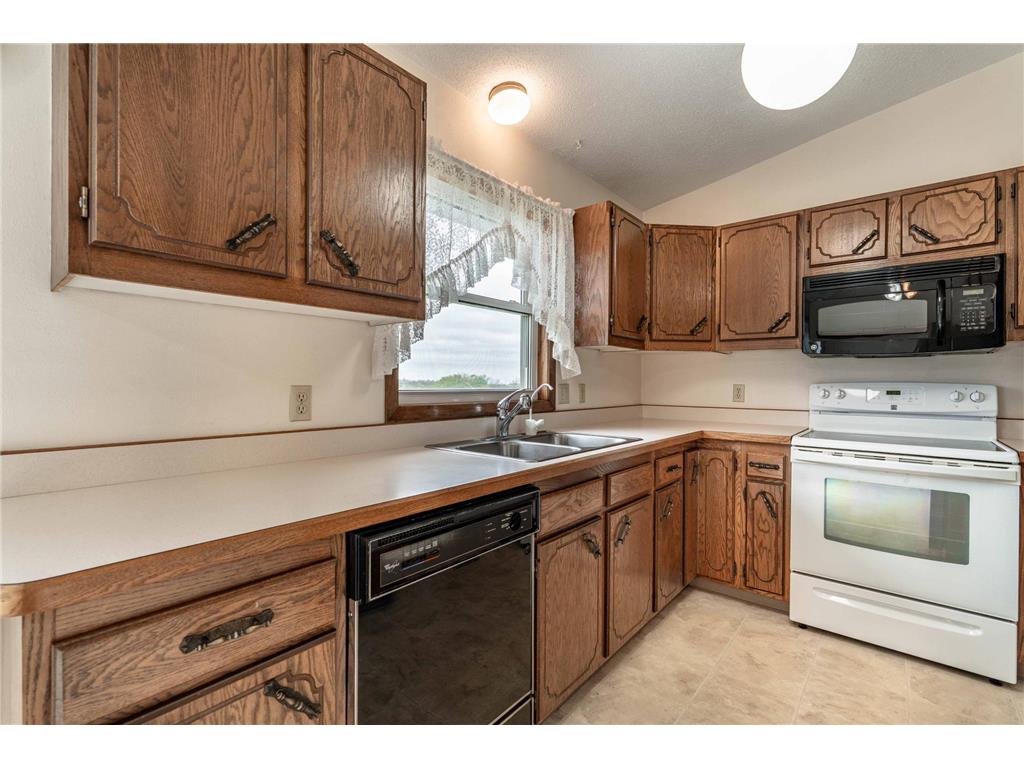 16990 River Oaks Boulevard Fergus Falls MN 56537 7072649 image37