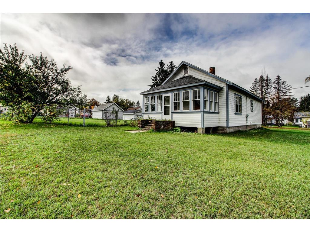 17 Balsam Avenue NW Menahga MN 56464 6442250 image1