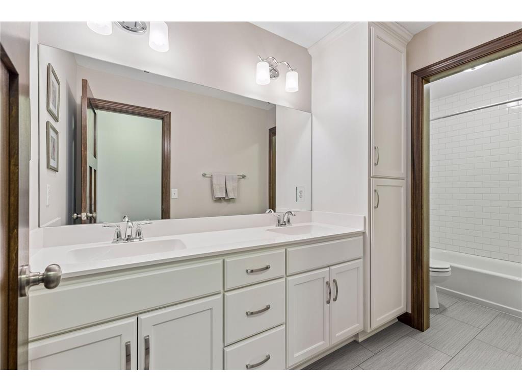 17 Crescent Lane North Oaks MN 55127 - Pleasant Lake 7028729 image42