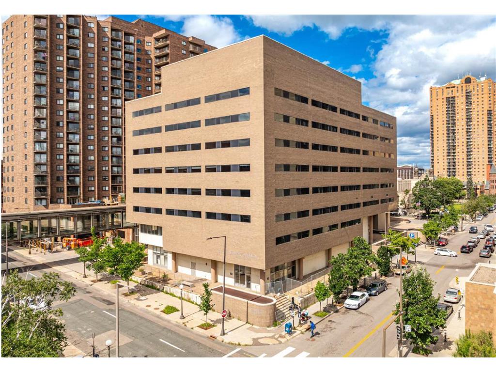 17 Exchange St W Saint Paul MN 55102 6805574 image1