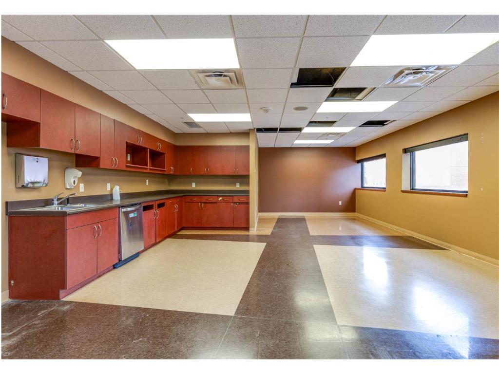 17 Exchange St W Saint Paul MN 55102 6805574 image18