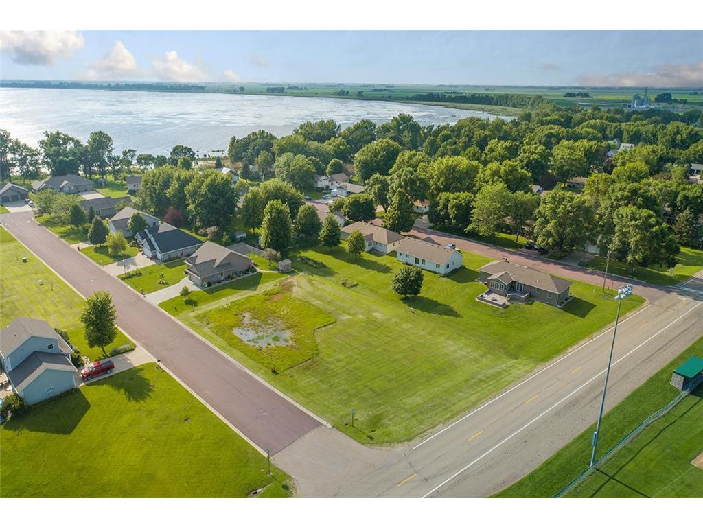 17 Marples Avenue Minnesota Lake MN 56068 6746494 image2