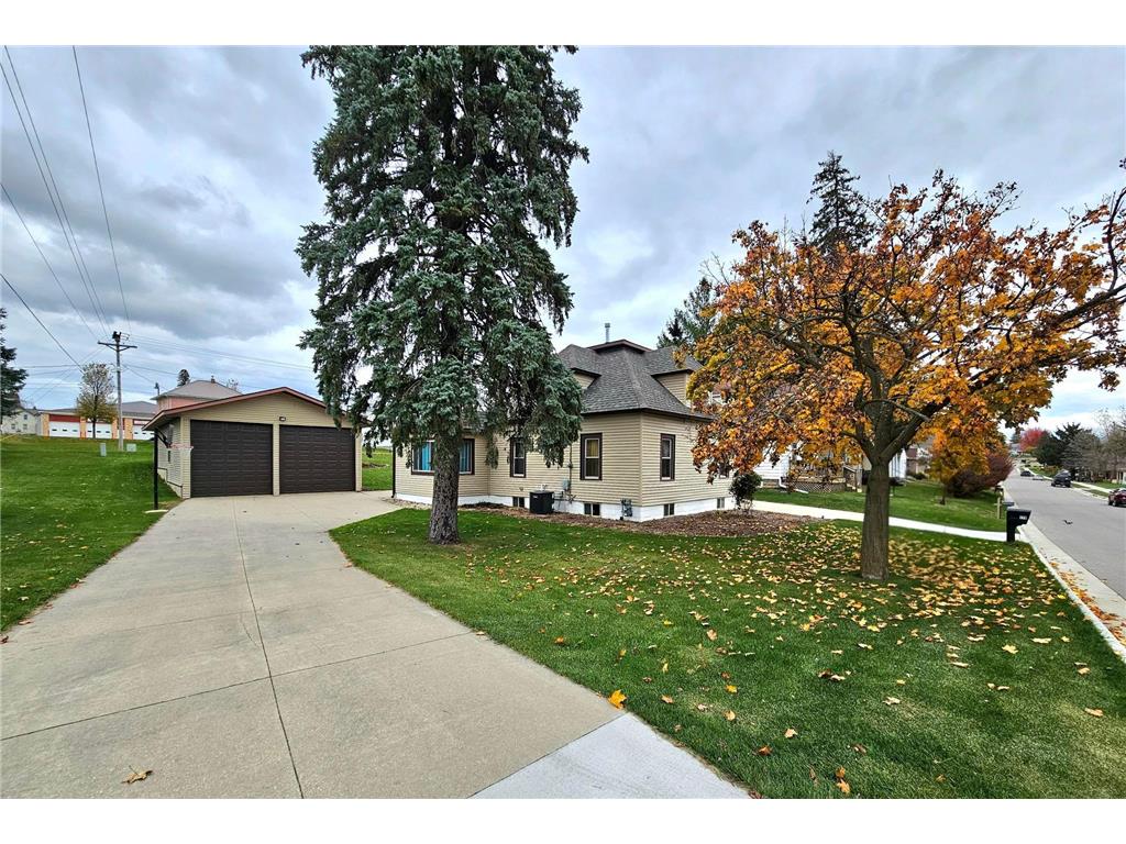 170 1st Street SW Spring Grove MN 55974 6811876 image1