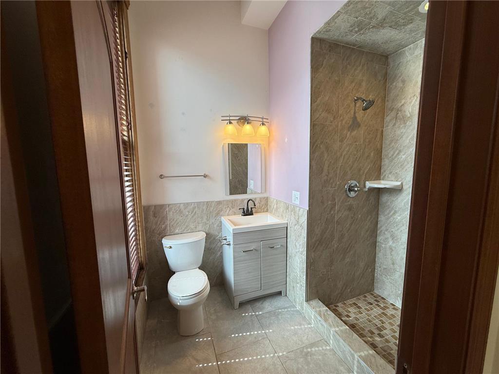 1700 3rd Avenue S Minneapolis MN 55404 7043054 image12