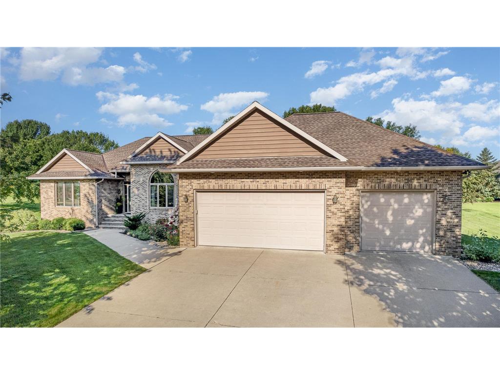 1700 Country Club Drive NE Willmar MN 56201 6582958 image1