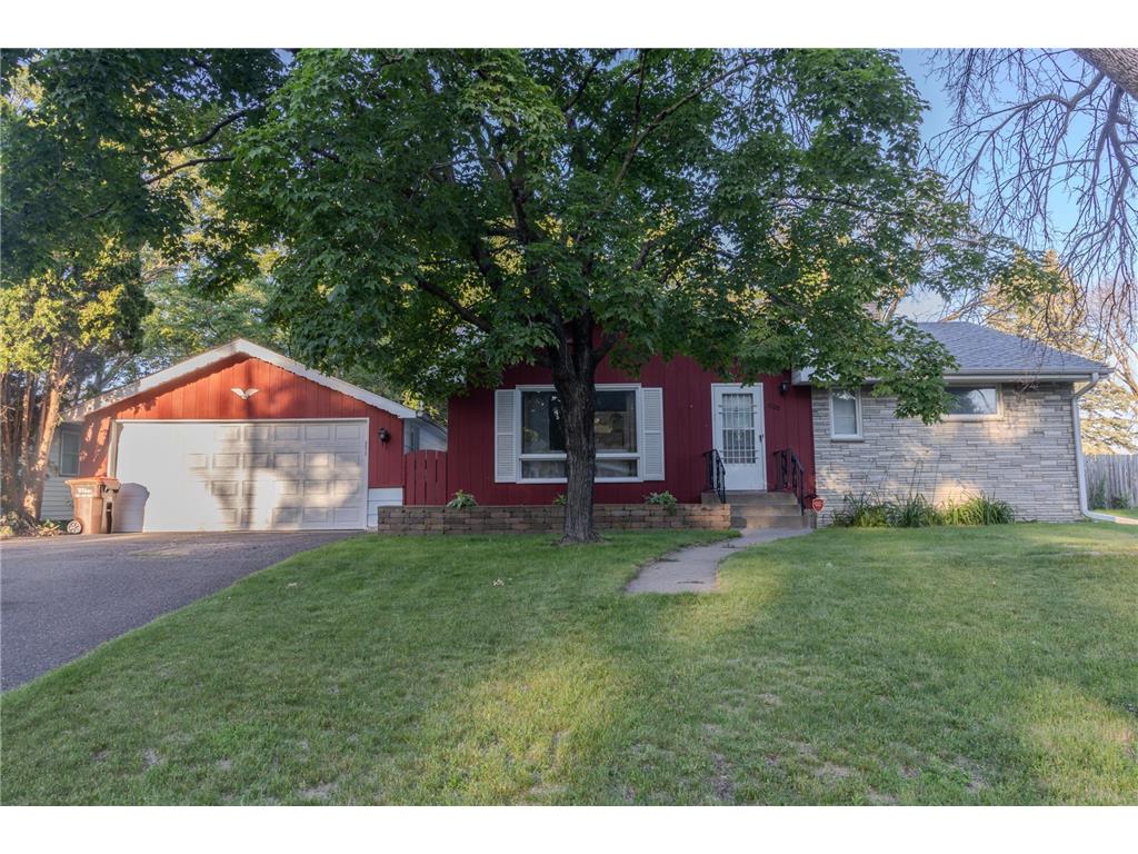 1700 Duluth Street Maplewood MN 55109 6591033 image1