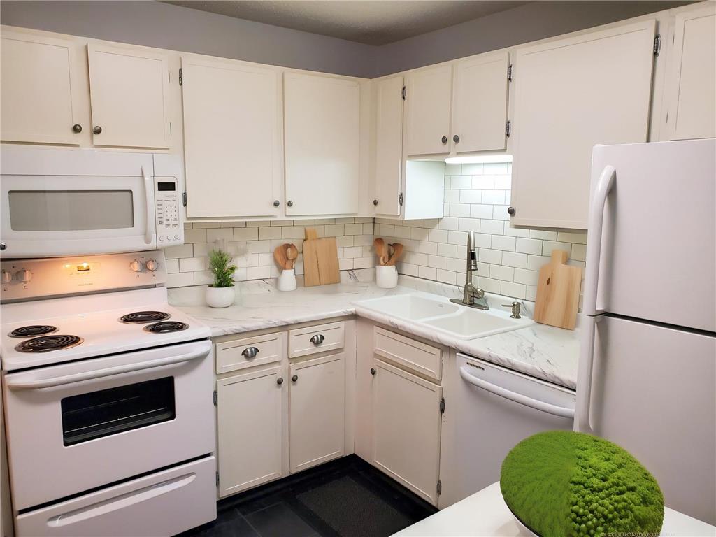 1700 Four Oaks Road #234 Eagan MN 55121 6527091 image1