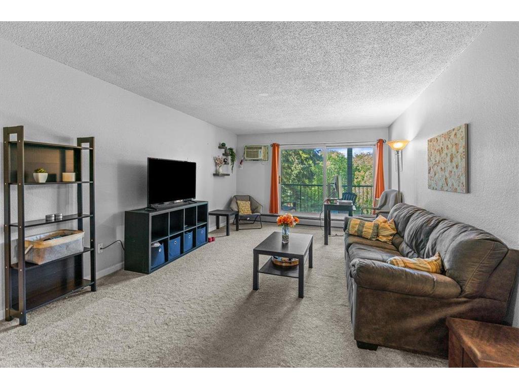 1700 Four Oaks Road #241 Eagan MN 55121 6594056 image1