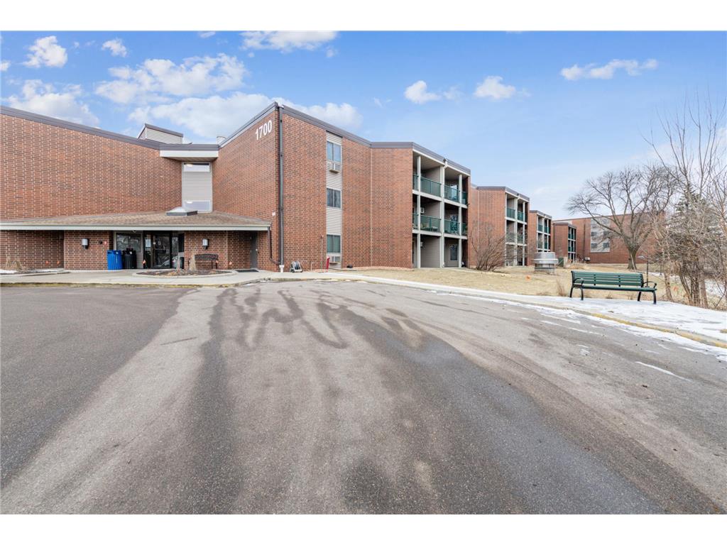 1700 Four Oaks Road #249 Eagan MN 55121 6653450 image1