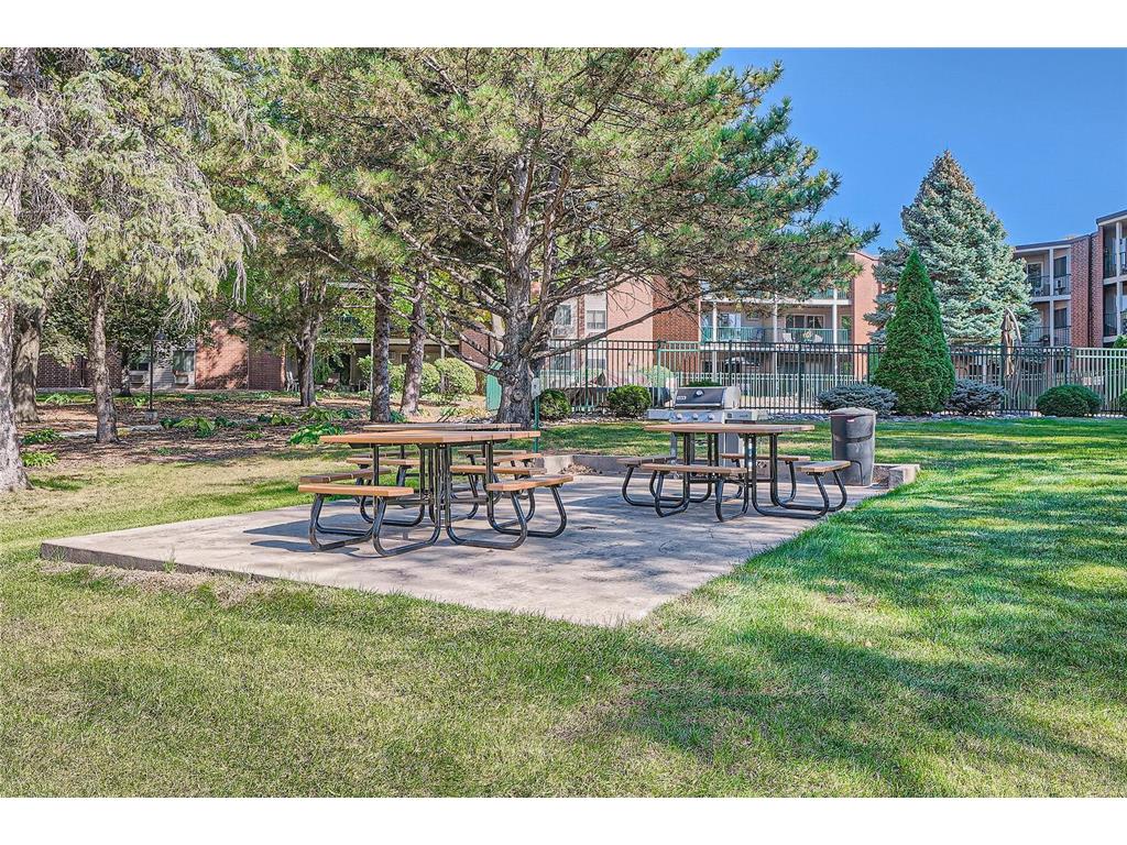 1700 Four Oaks Road #314B Eagan MN 55121 6817966 image11