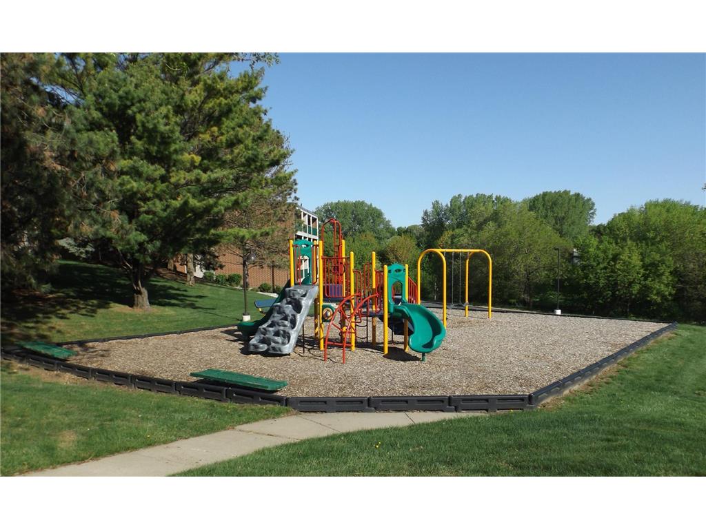 1700 Four Oaks Road #321 Eagan MN 55121 7061880 image10