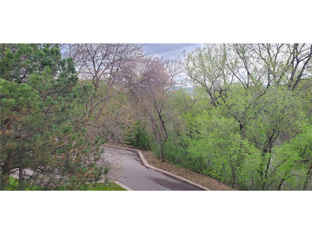 1700 Four Oaks Road #321 Eagan MN 55121 7061880 image4