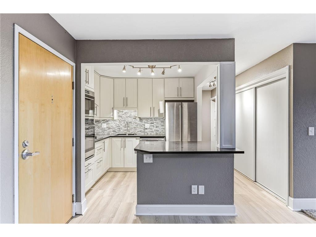 1700 Four Oaks Road #331 Eagan MN 55121 7078726 image17