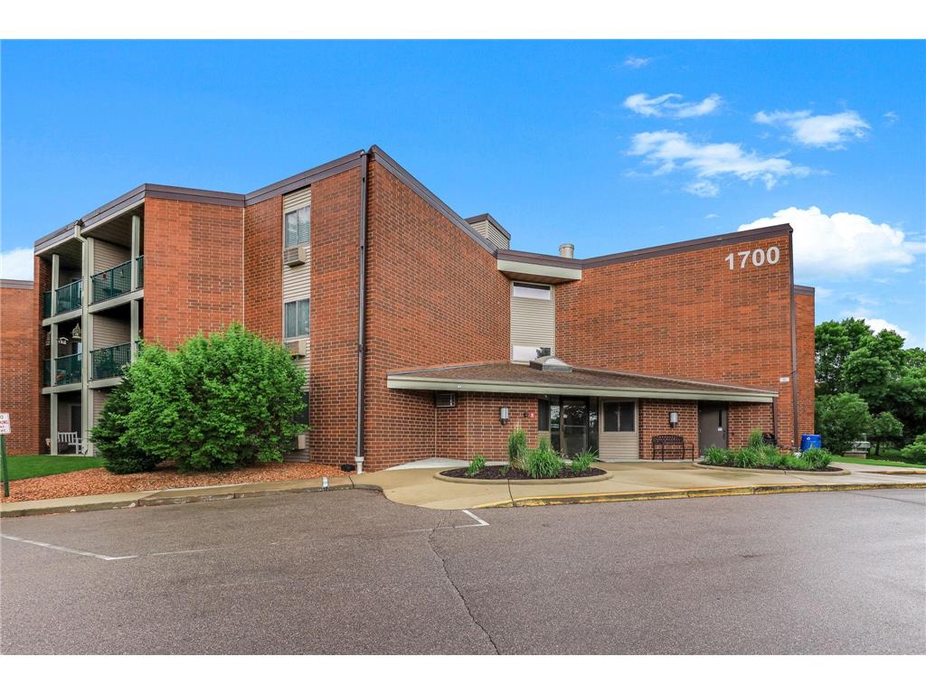 1700 Four Oaks Road #331 Eagan MN 55121 7078726 image2