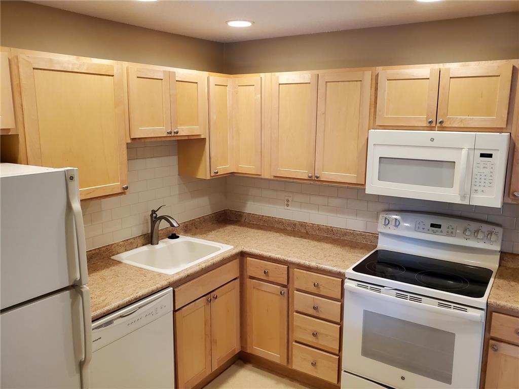 1700 Four Oaks Road #353 Eagan MN 55121 6505547 image1