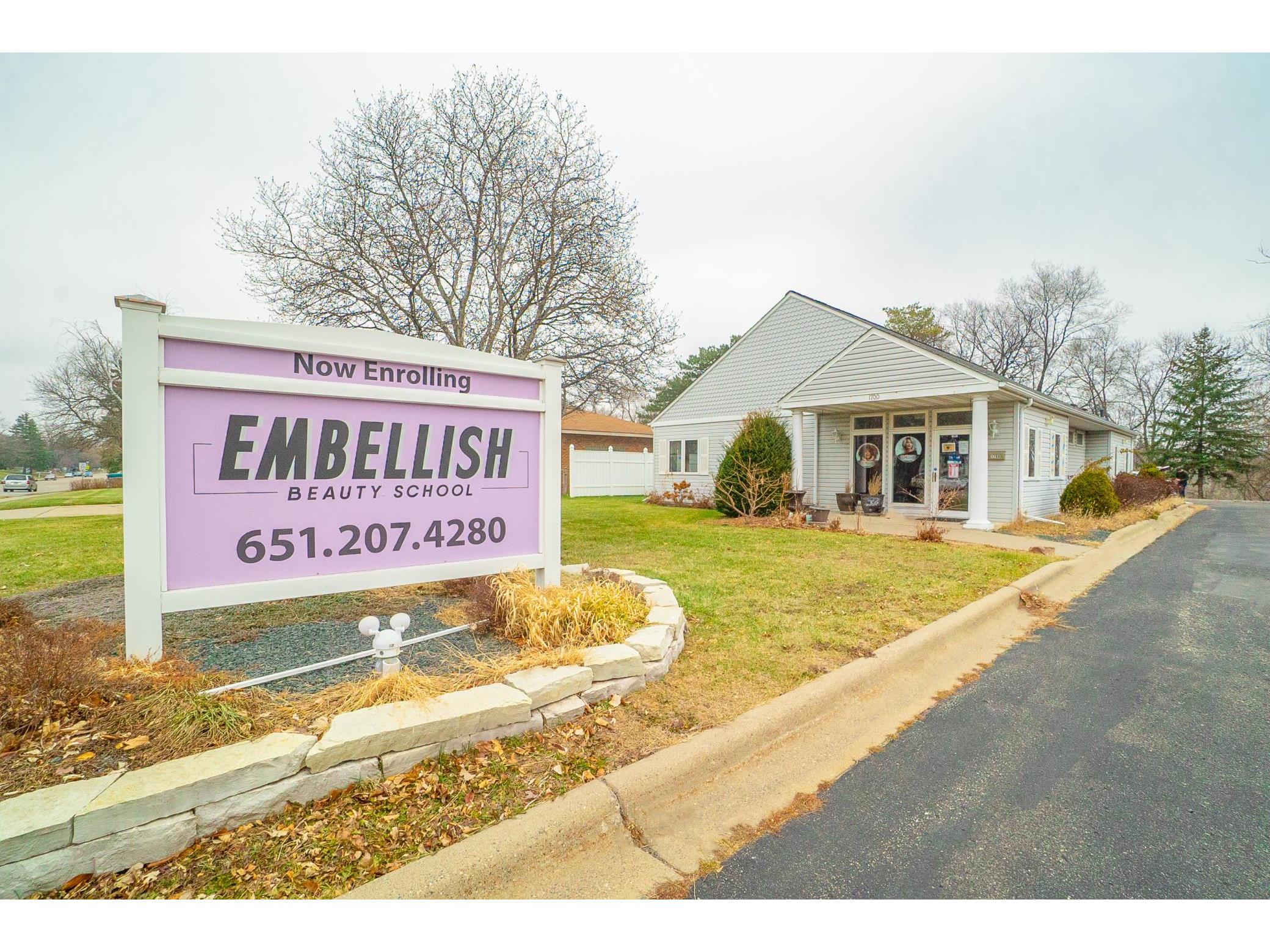 1700 Hamline Avenue N Roseville Mn 55113 Mls 5693366 Edina Realty