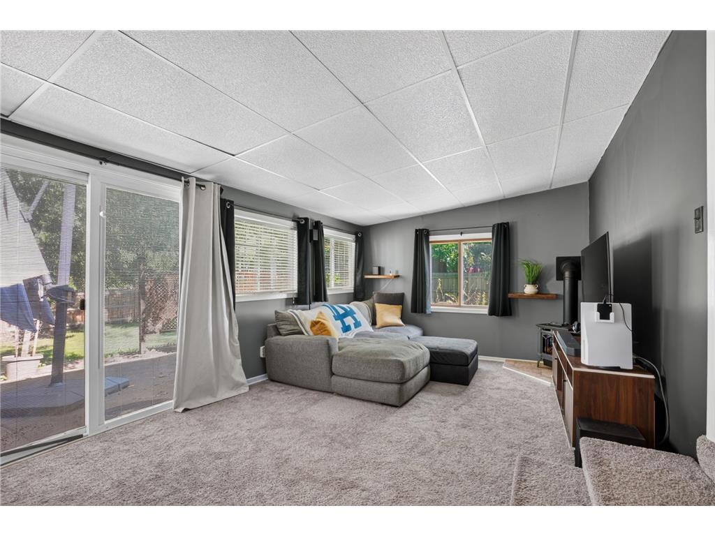 1700 Howard Street N Maplewood MN 55109 7041773 image11
