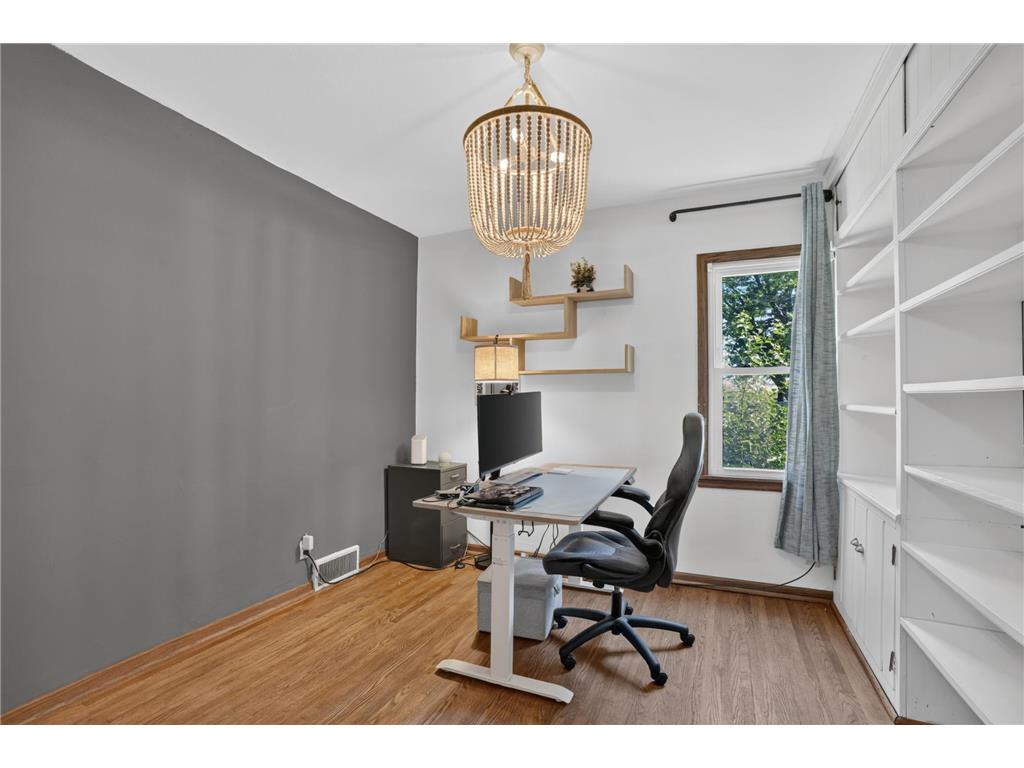 1700 Howard Street N Maplewood MN 55109 7041773 image15