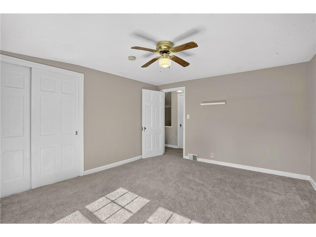 1700 Howard Street N Maplewood MN 55109 7041773 image20