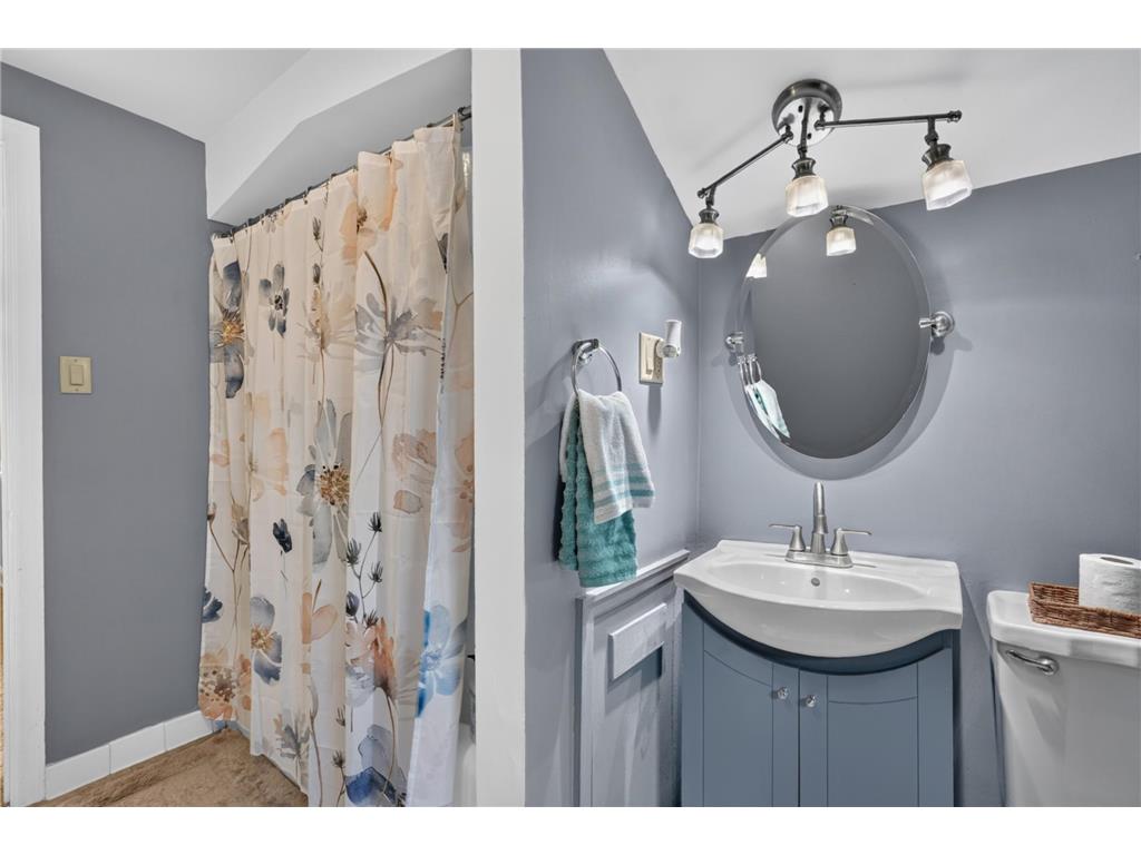 1700 Howard Street N Maplewood MN 55109 7041773 image21