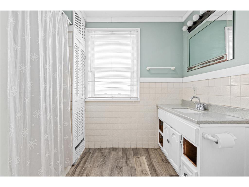 1700 Reaney Avenue Saint Paul MN 55106 7072948 image9