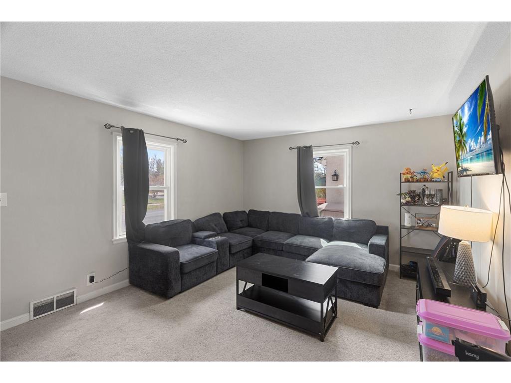 1701 7th Avenue Anoka MN 55303 7058433 image4