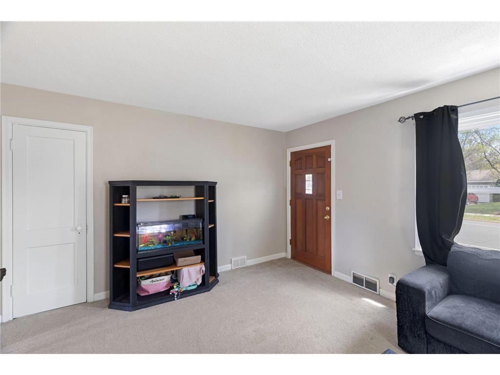 1701 7th Avenue Anoka MN 55303 7058433 image5