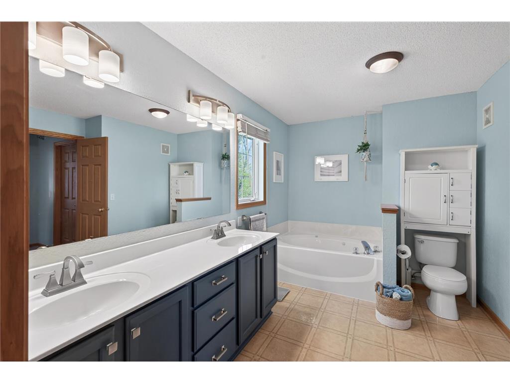 1701 Elm Street White Bear Lake MN 55110 7065361 image18