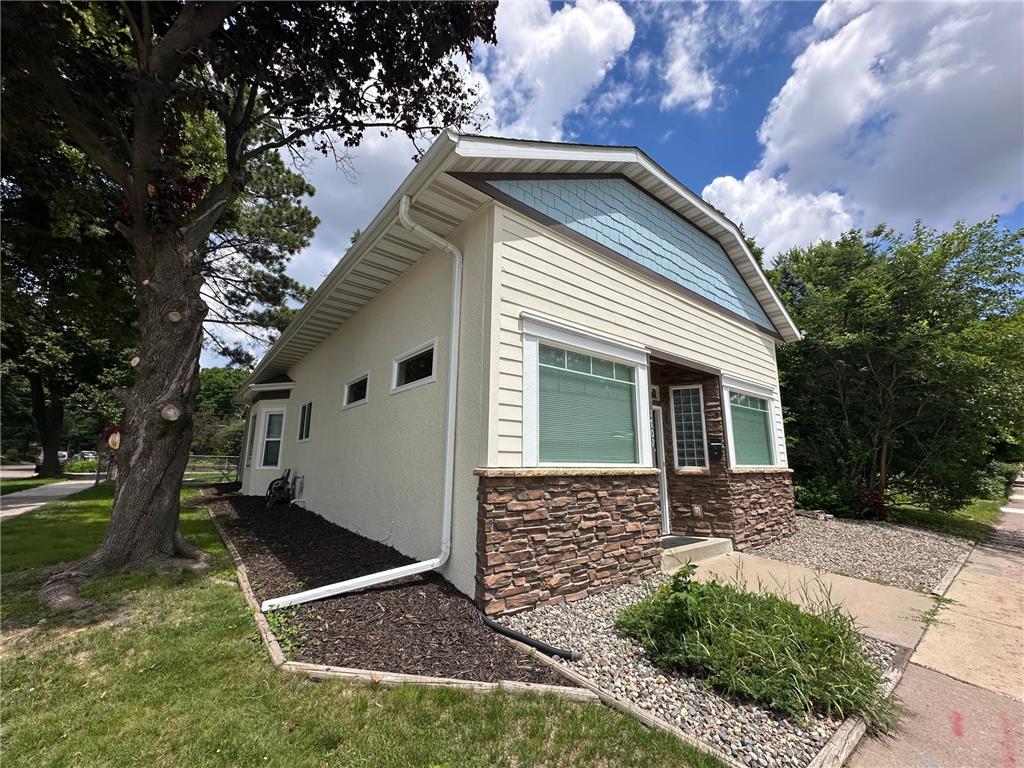 1701 Lowry Avenue NE Minneapolis MN 55418 7092890 image2