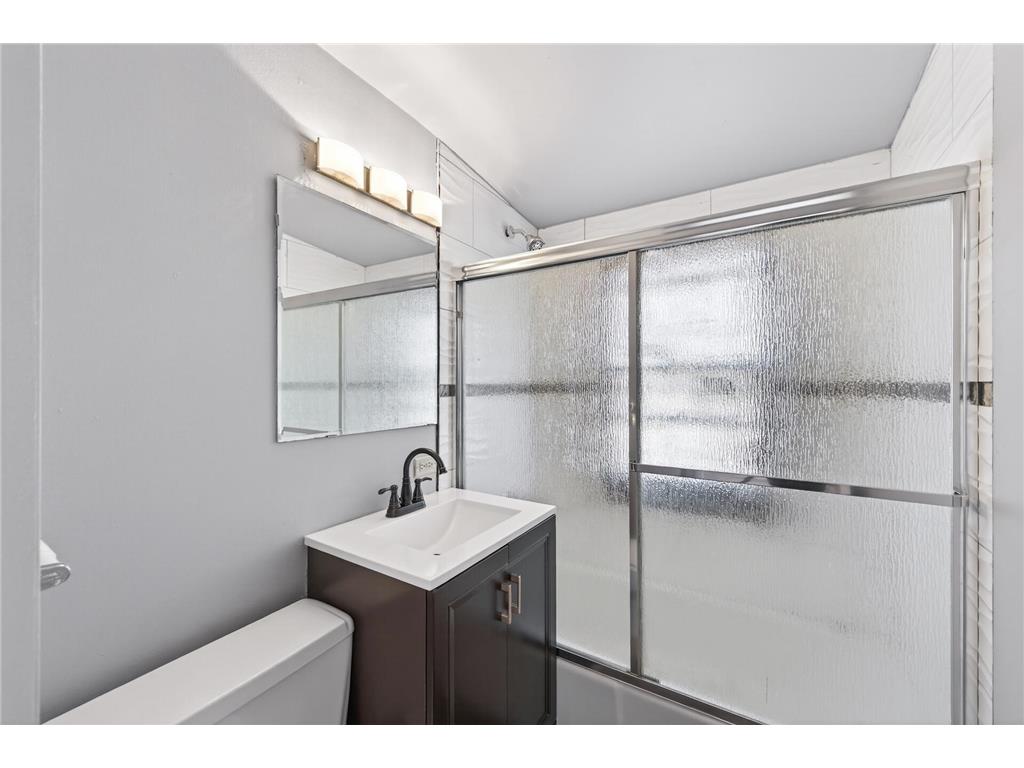 1701 Rose Avenue E Saint Paul MN 55106 7051820 image15
