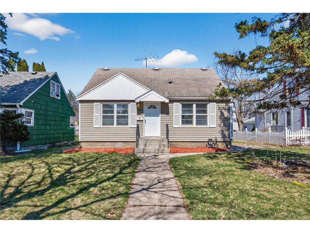 1701 Rose Avenue E Saint Paul MN 55106 7051820 image2