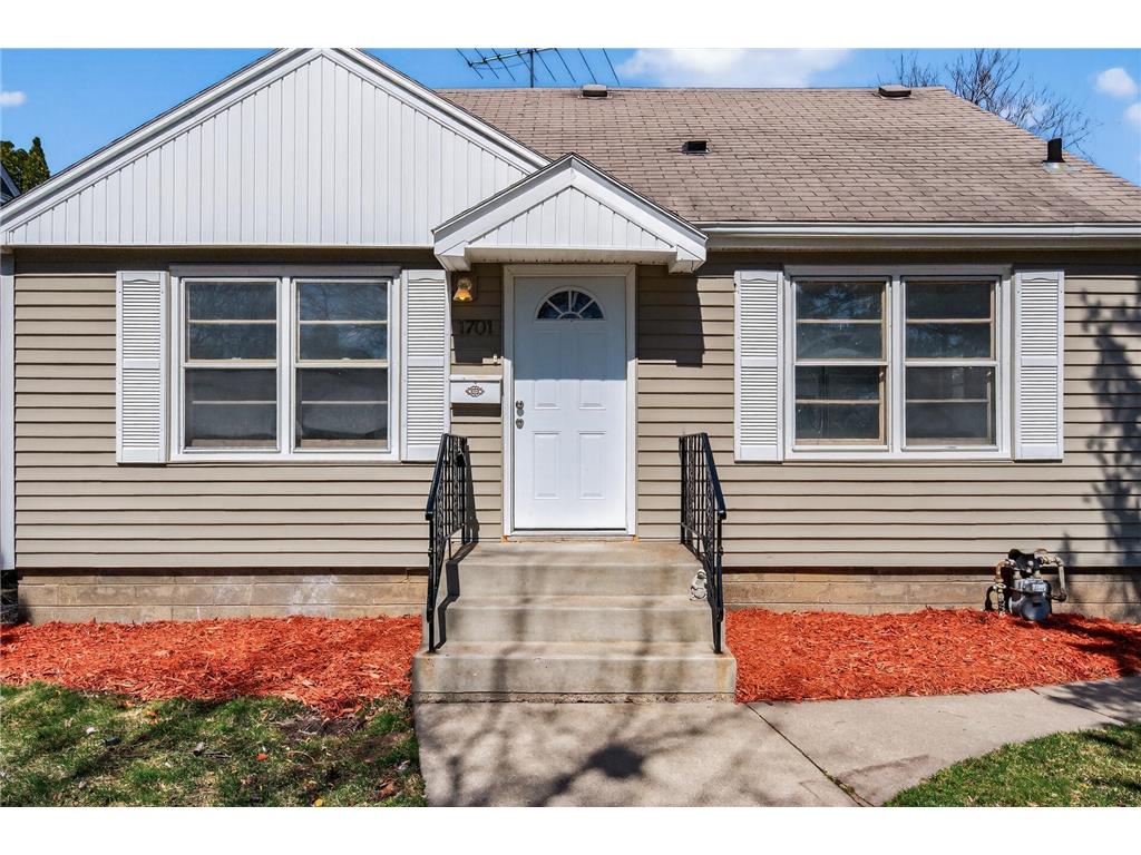 1701 Rose Avenue E Saint Paul MN 55106 7051820 image3