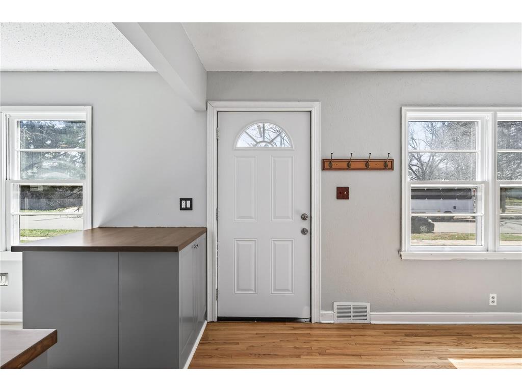 1701 Rose Avenue E Saint Paul MN 55106 7051820 image4