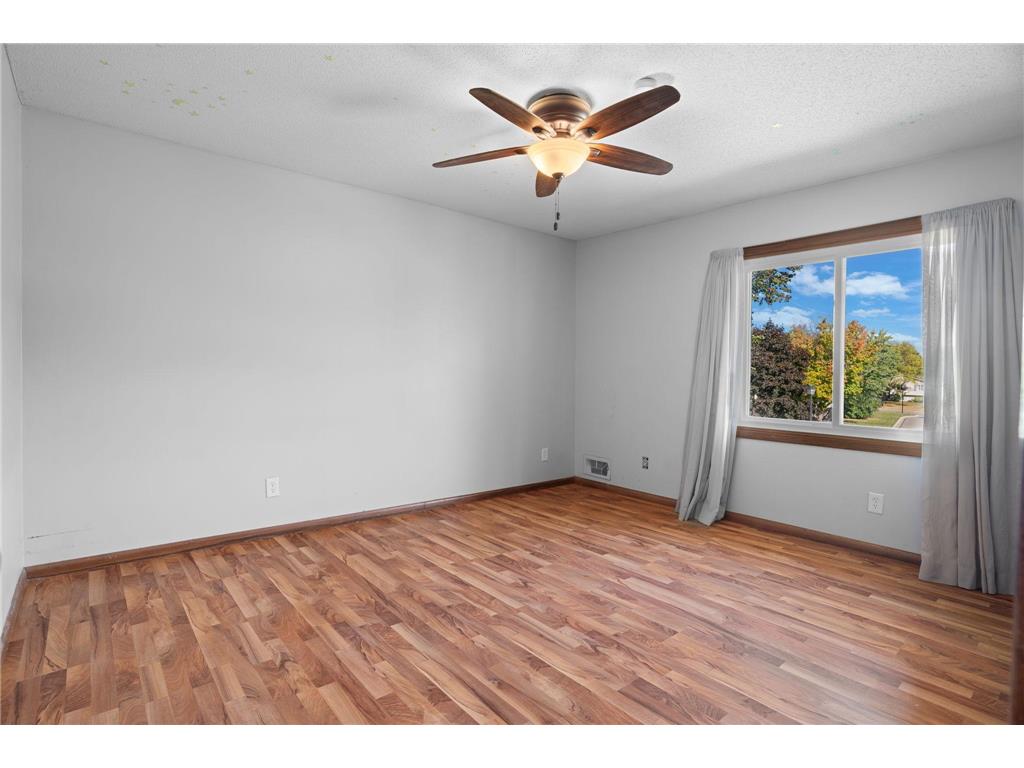 1701 W 138th Street Burnsville MN 55337 7025772 image24