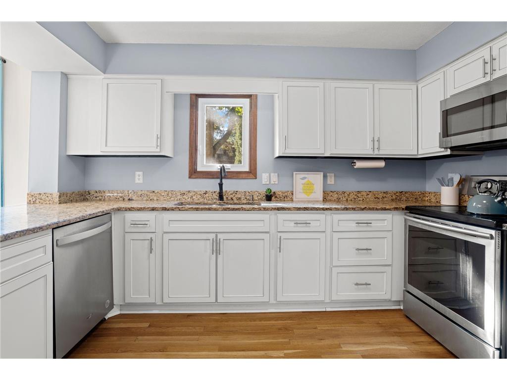 1701 W 138th Street Burnsville MN 55337 7025772 image6