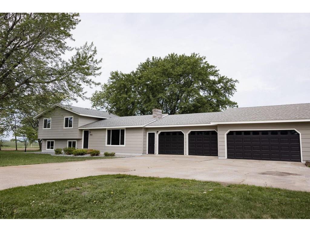 17015 Danzig Road Kimball MN 55353 - Carnelian 6474351 image1