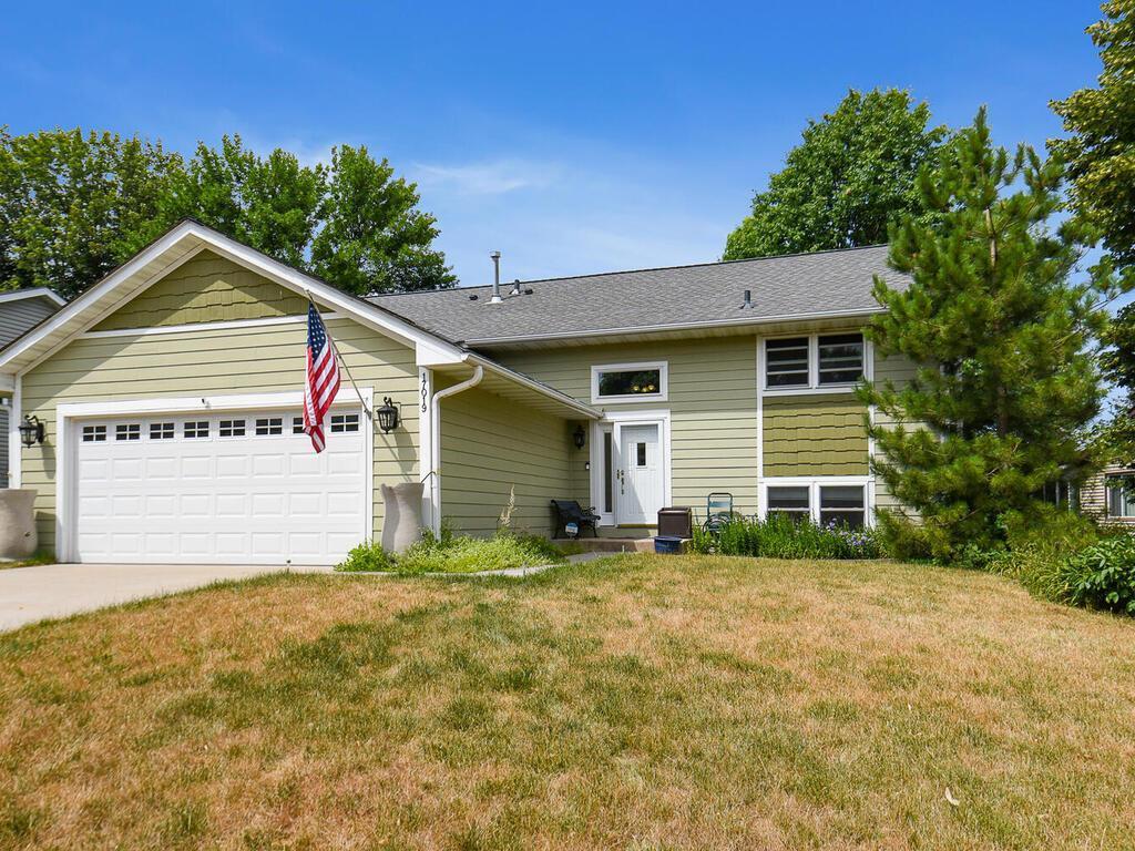 17019 Jonquil Avenue Lakeville MN 55044 6392138 image1