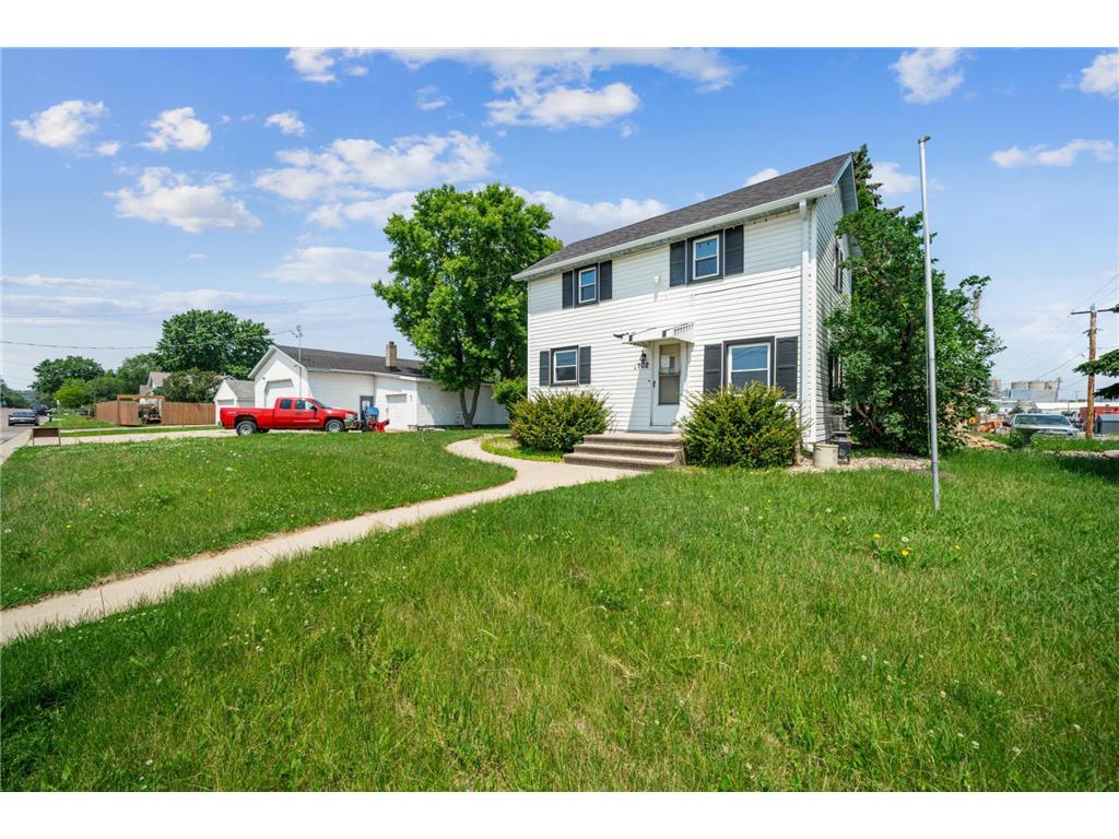 1702 1st Avenue Mankato MN 56001 6738476 image1