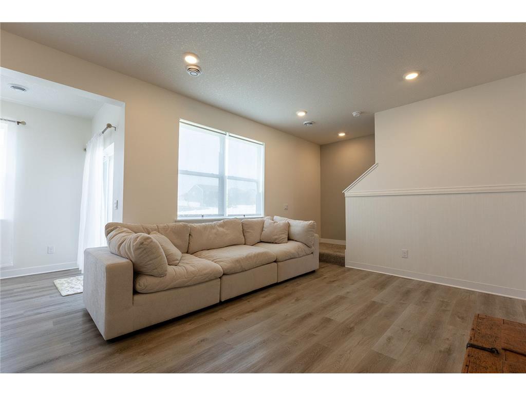 1702 Athens Terrace Shakopee MN 55379 7074632 image32