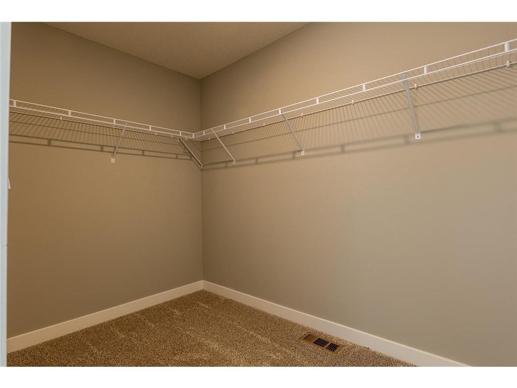 1702 Athens Terrace Shakopee MN 55379 7074632 image41